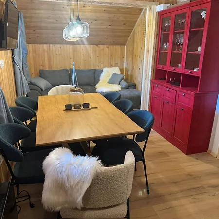 Mountain Mia Chalet Sisava